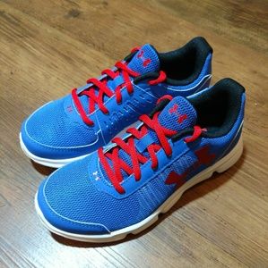 NWT Under Armour BPS Speed Swift Boys Sz 1.5